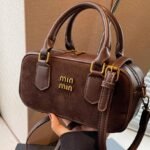 Designer's Autumn/Winter New Velvet Boston Handheld Pillow 2024 Single Shoulder Small Round Bag Versatile for Women kk11
