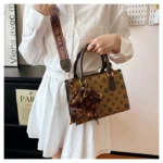 Crossbody Bags For Women Online In Pakistan | AR PEHNAWA