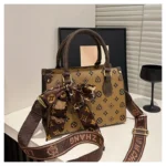Crossbody Bags For Women Online In Pakistan | AR PEHNAWA